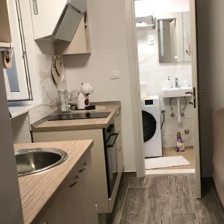 Blue Moon Split- Free Parking *