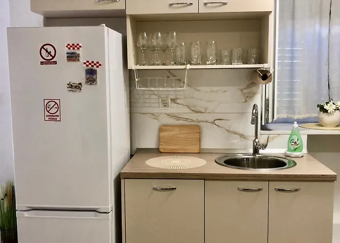 Blue Moon Split- Free Parking Apartman Split