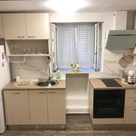 Blue Moon Split- Free Parking Daire *